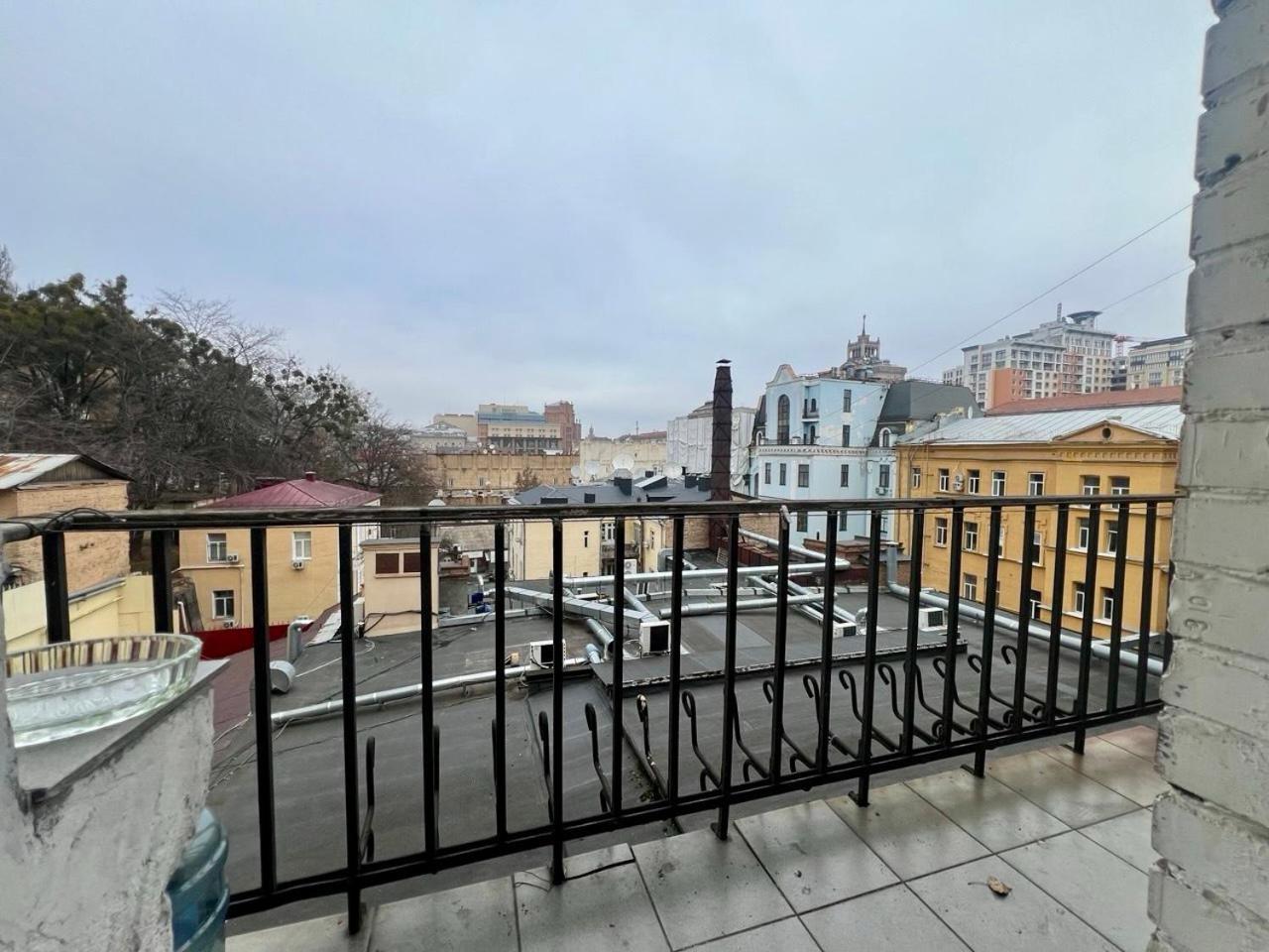 Apartments Near Arena City Kiev Eksteriør bilde